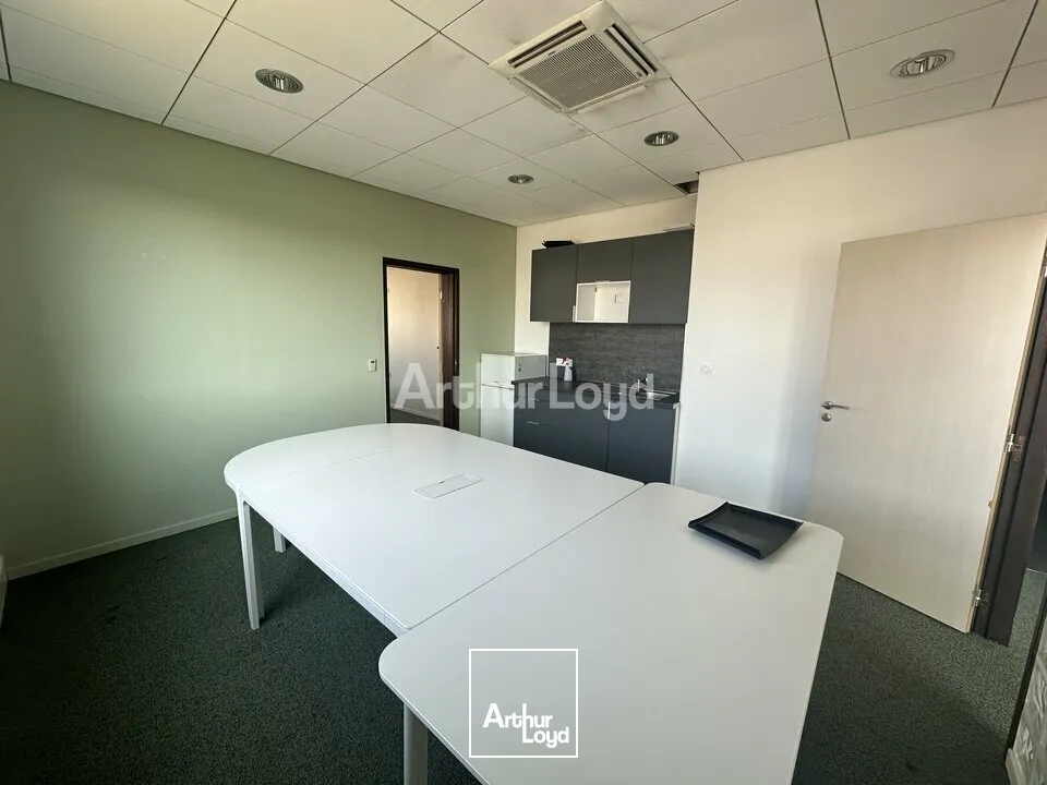 Plateau de bureaux d'environ 230m2 - REIMS CLAIRMARAIS