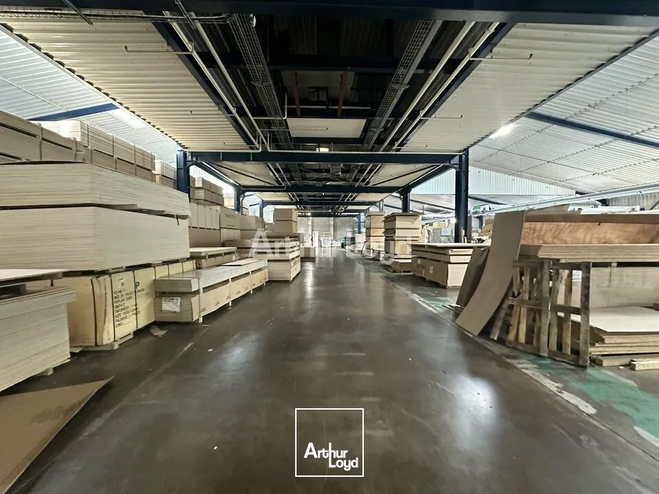 LOCAL D'ACTIVITÉ D'ENVIRON 2 269 M2 - REIMS / BEZANNES