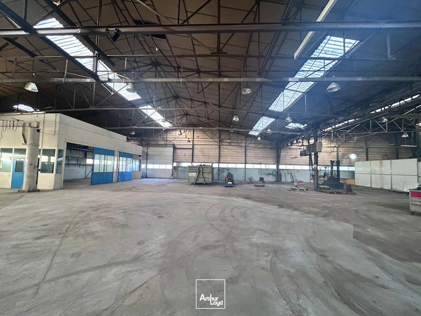 BOURG EN BRESSE - CENORD - BATIMENT INDUSTRIEL A VENDRE OU A LOUER