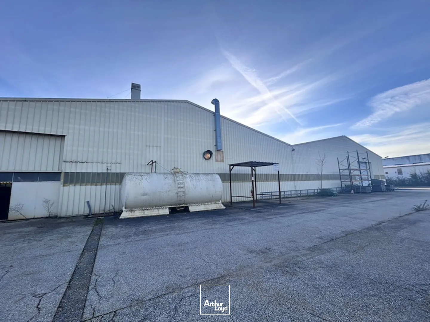 BOURG EN BRESSE - CENORD - BATIMENT INDUSTRIEL A VENDRE OU A LOUER
