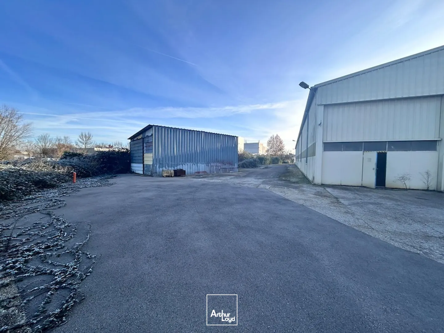 BOURG EN BRESSE - CENORD - BATIMENT INDUSTRIEL A VENDRE OU A LOUER