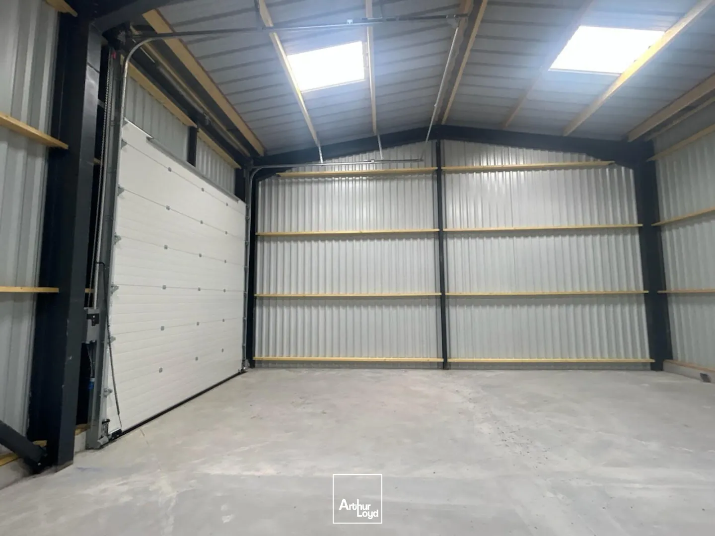 A LOUER - LOCAL D'ACTIVITE - 200 M² DIVISIBLES - GUER