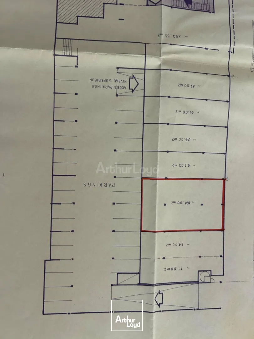 LOCAL COMMERCIAL à LOUER de 168 m²