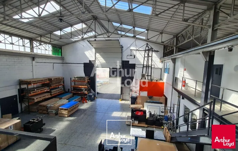 CHATEAUROUX METROPOLE - A LOUER - SITE D'ACTIVITE - 1 830m² - 2208