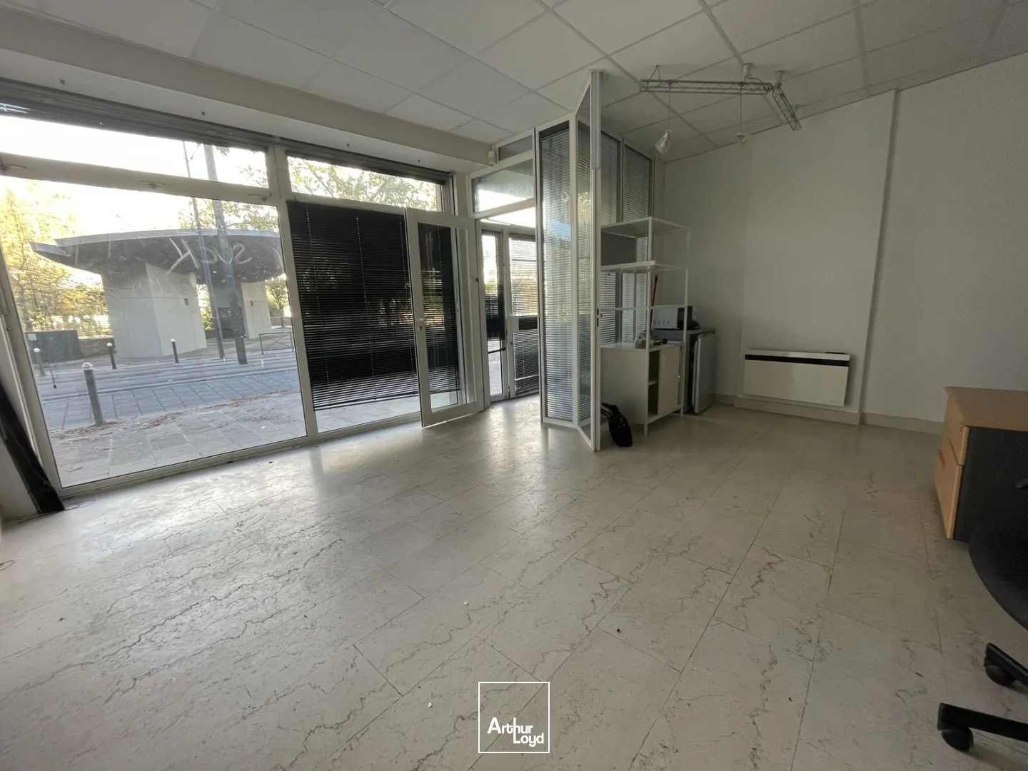 Local commercial location à Nantes