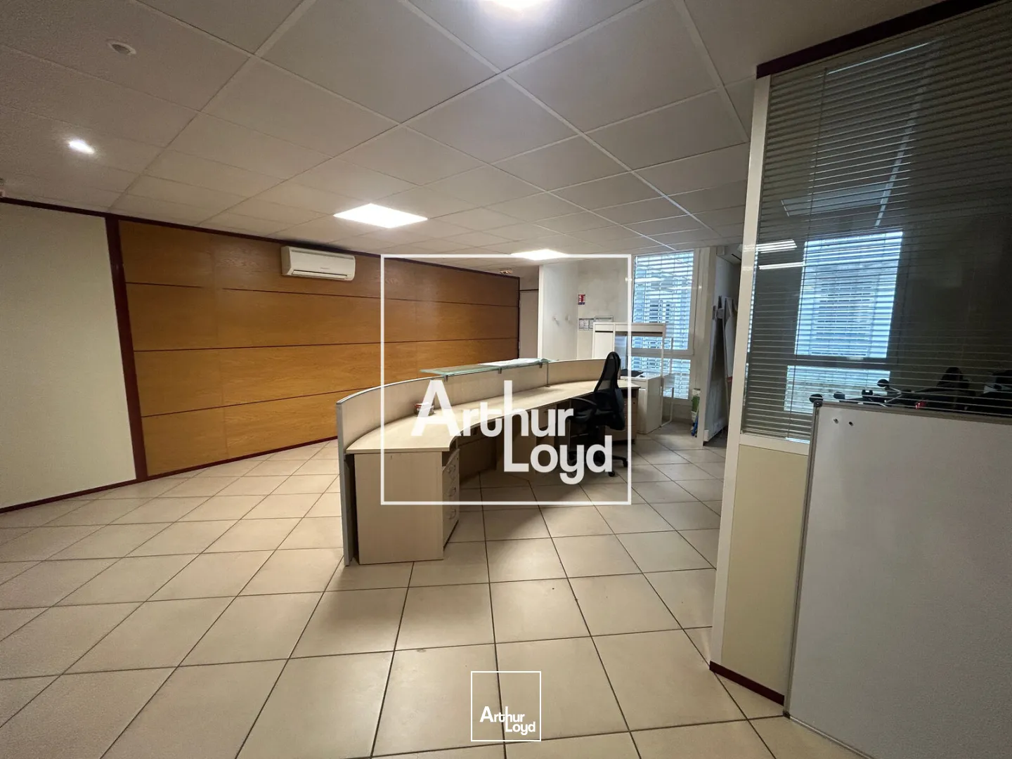 Bureaux à vendre - Les Mazeranes - Proximité autoroutes