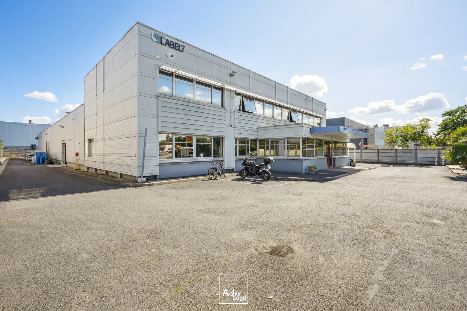Exclusivité - Bâtiment indépendant à vendre à Gennevilliers - Opportunité rare