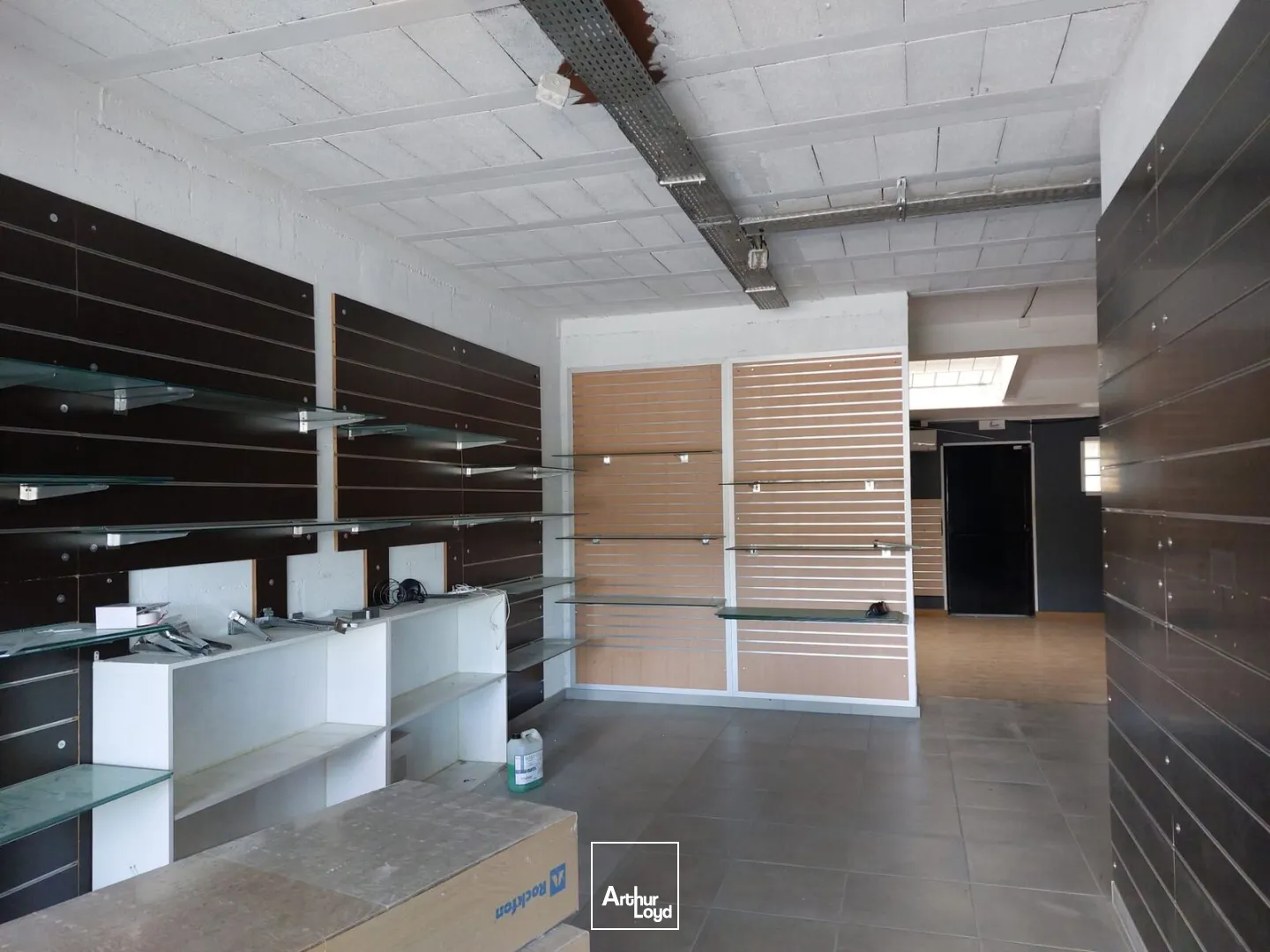 Local commercial à louer - ZAC Les Playes - Six-Fours-les-Plages