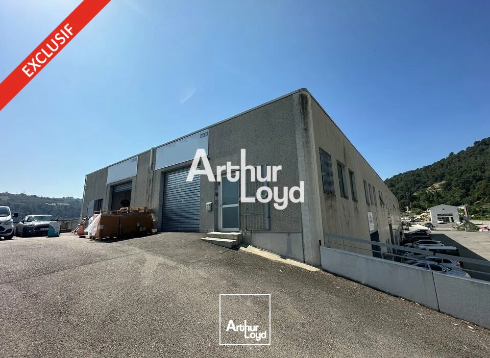 Bureaux et petit stockage sur la route de la Baronne