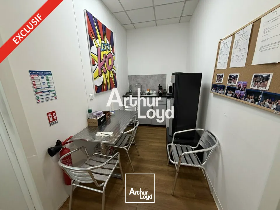 Bureaux et petit stockage sur la route de la Baronne