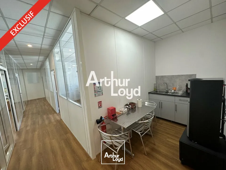 Bureaux et petit stockage sur la route de la Baronne