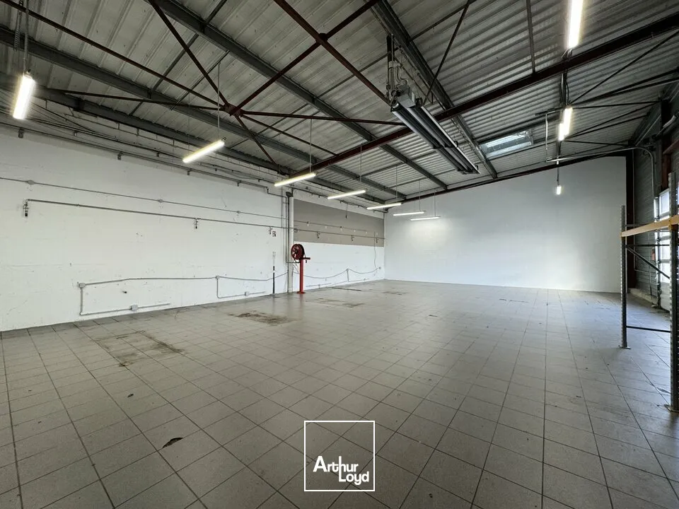 CHAMBRAY-LES-TOURS SUR AXE LOCAL COMMERCIAL A LOUER 1150 M²
