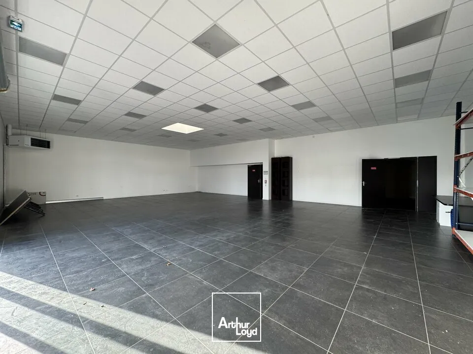 CHAMBRAY-LES-TOURS SUR AXE LOCAL COMMERCIAL A LOUER 1150 M²