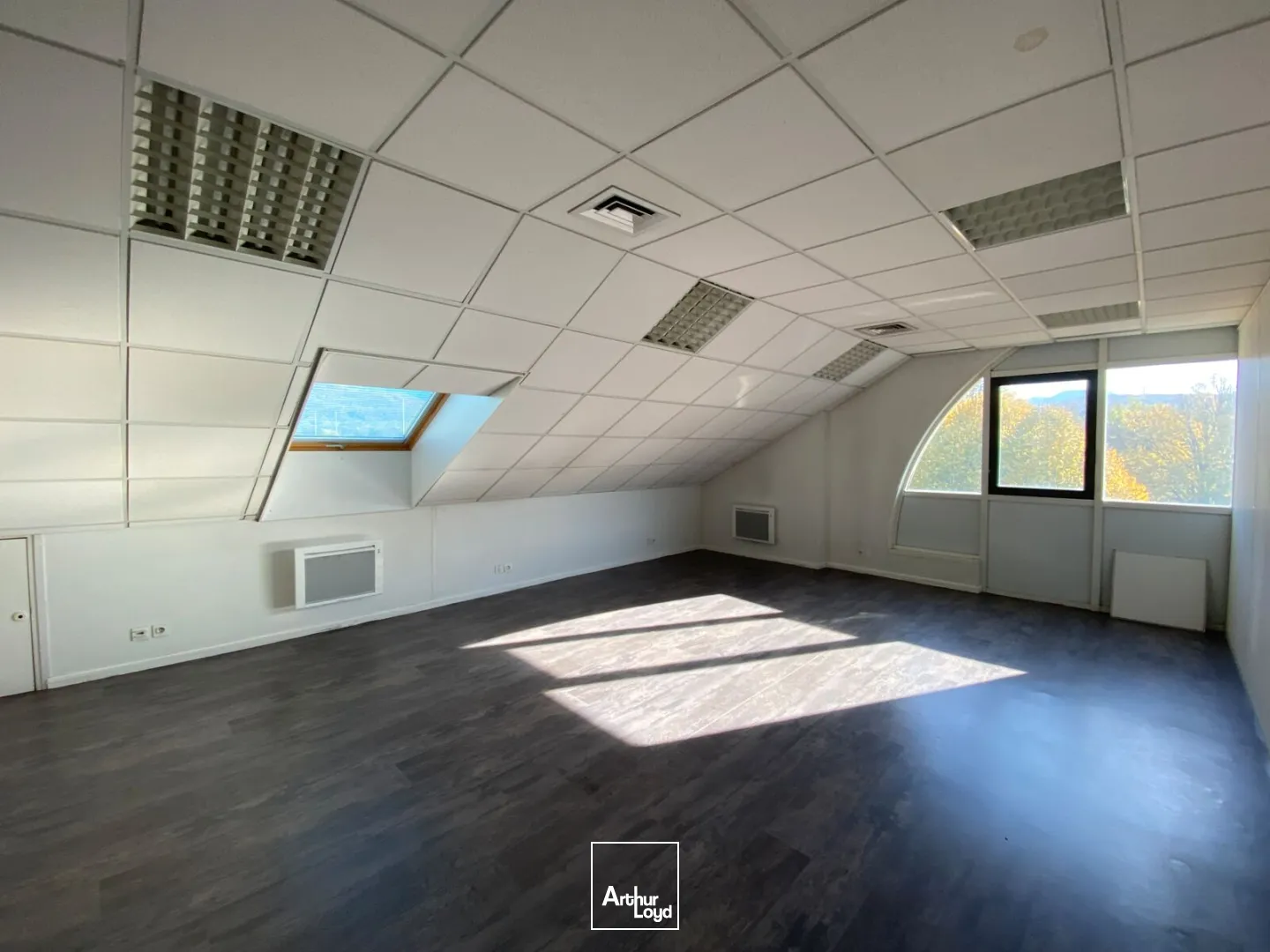 Immeuble à vendre 926 m² - Eybens 