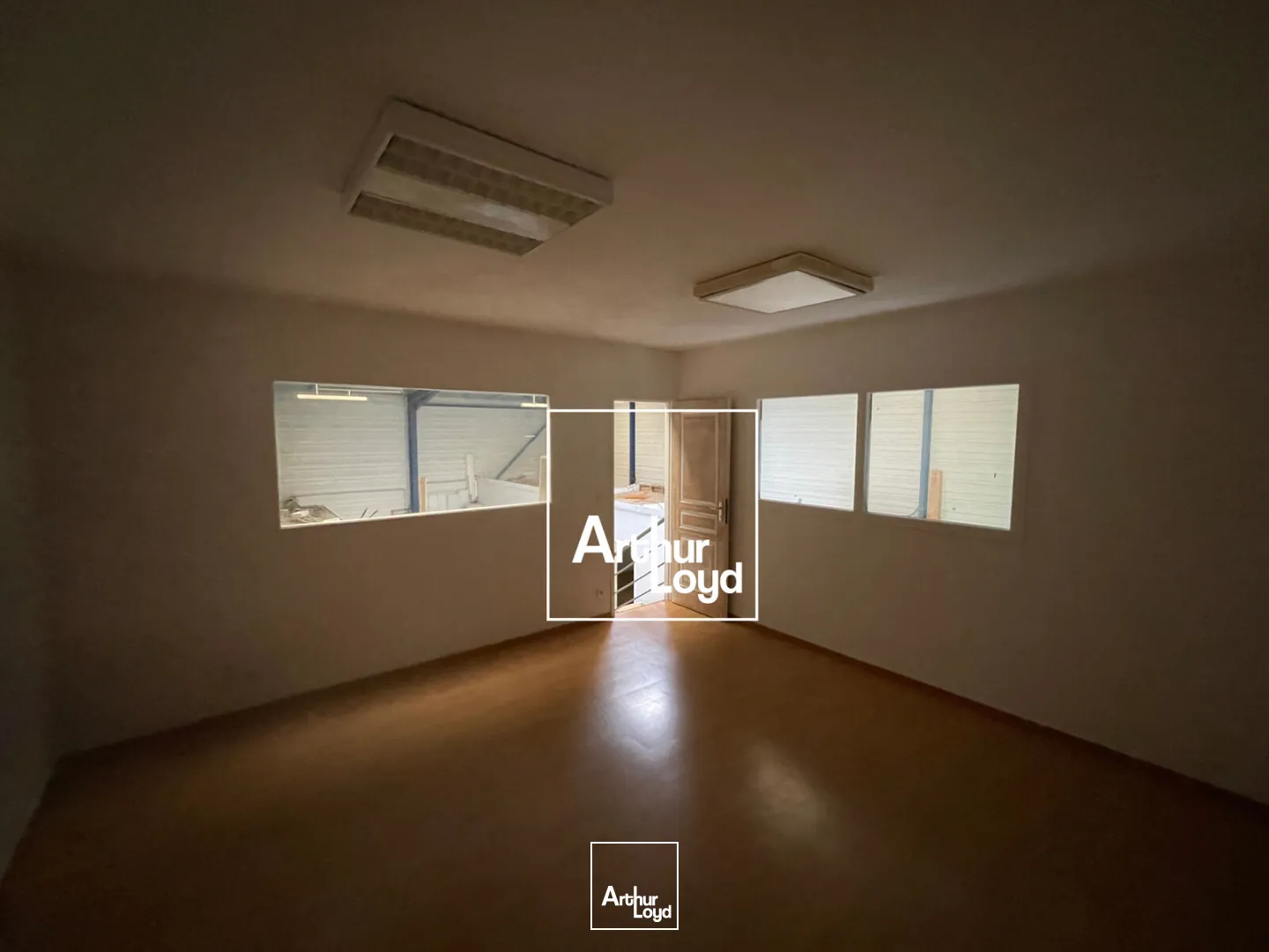 Local d'activité à louer - Montredon-des-Corbières - Proximité immédiate de Narbonne et des axes autoroutiers A9/A61