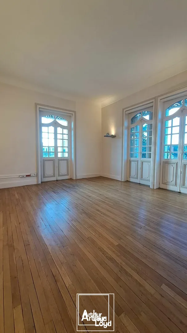 BUREAUX location à BRIVE-LA-GAILLARDE 19100