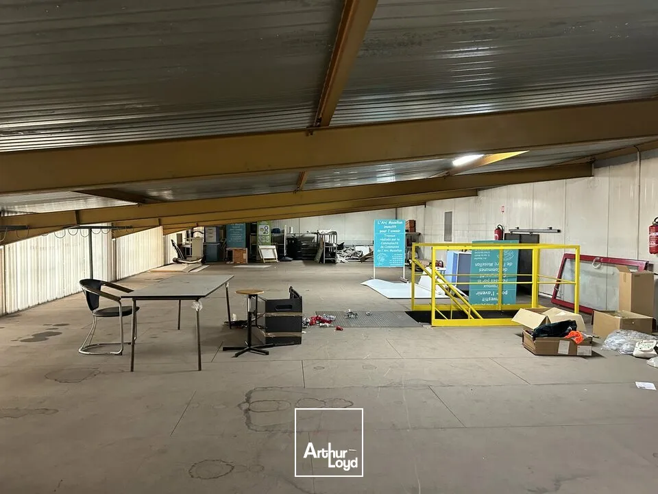 LOCAL D'ACTIVITE - ENTREPOT à VENDRE de 2147 m²