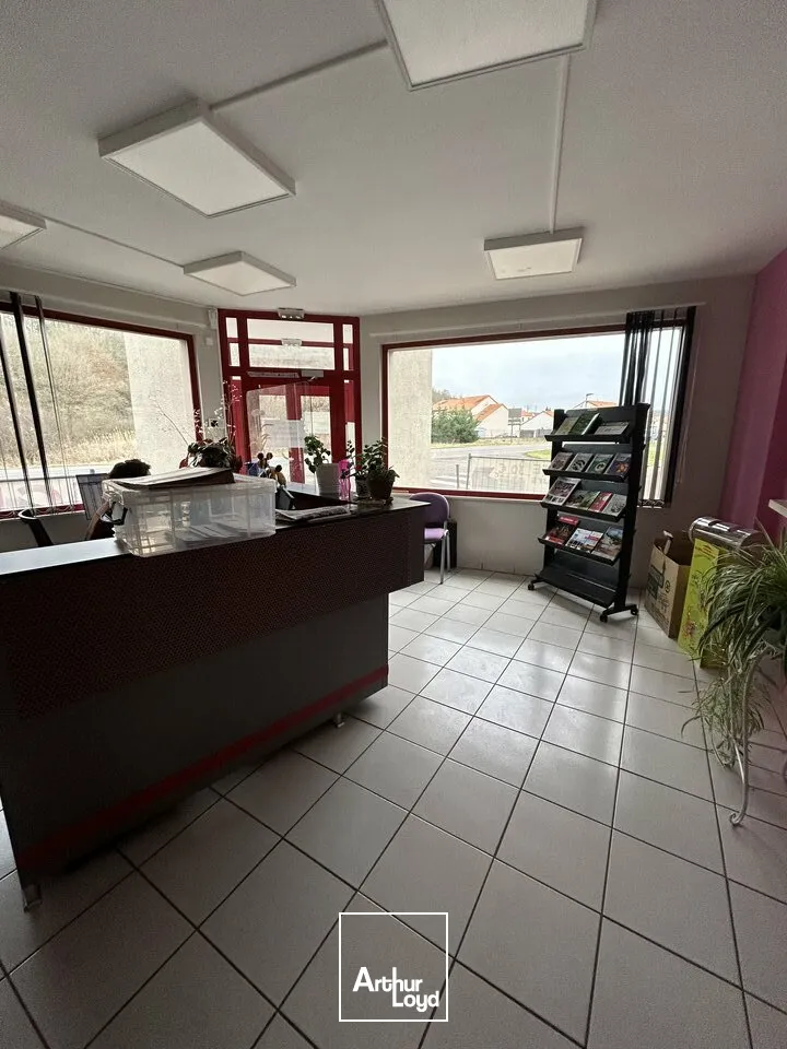 LOCAL D'ACTIVITE - ENTREPOT à VENDRE de 2147 m²