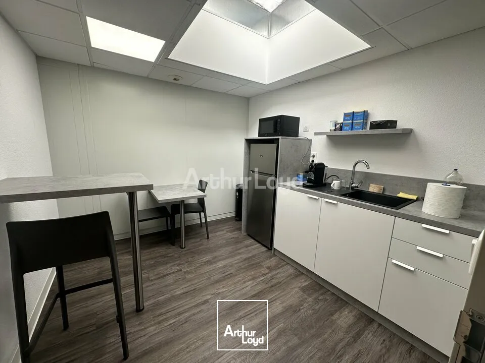 BUREAUX à LOUER de 298 m²