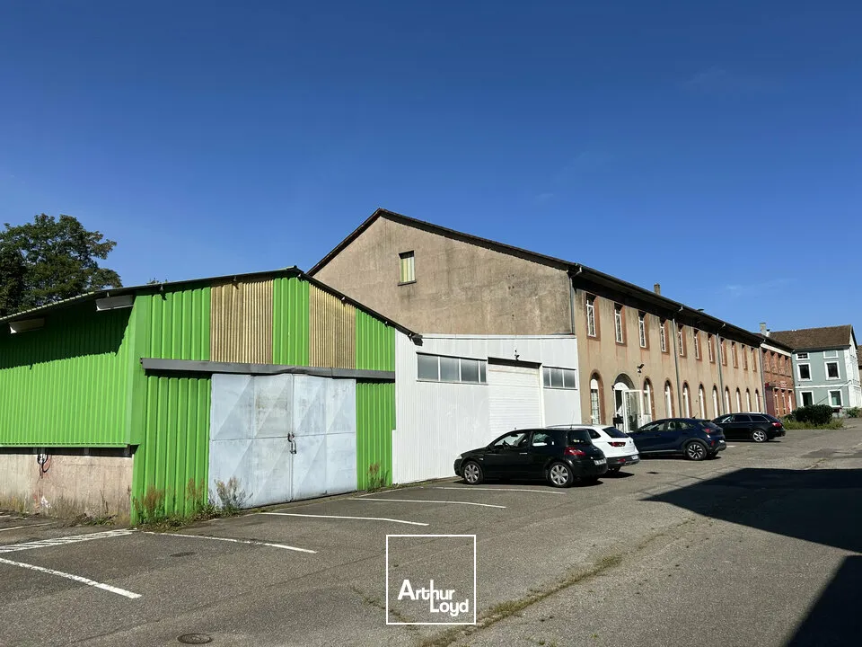 LOCAL D'ACTIVITE - ENTREPOT à VENDRE de 2520 m²