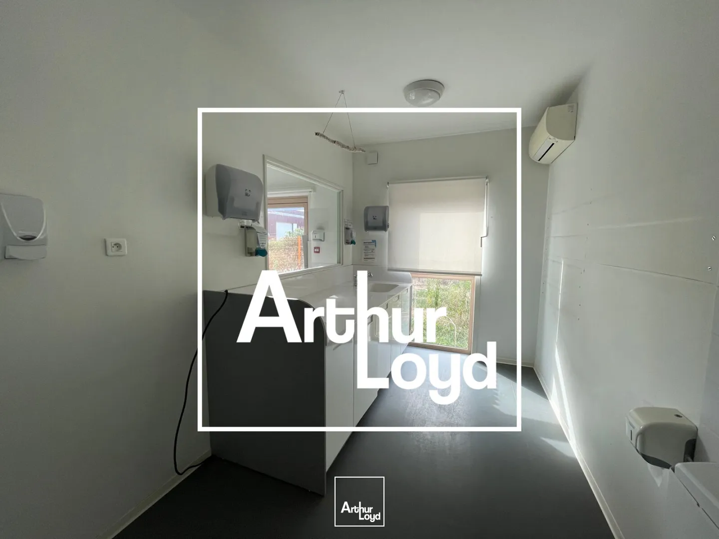 LOCAL PROFESSIONNEL A VENDRE - PMR ET ERP - VENDARGUES