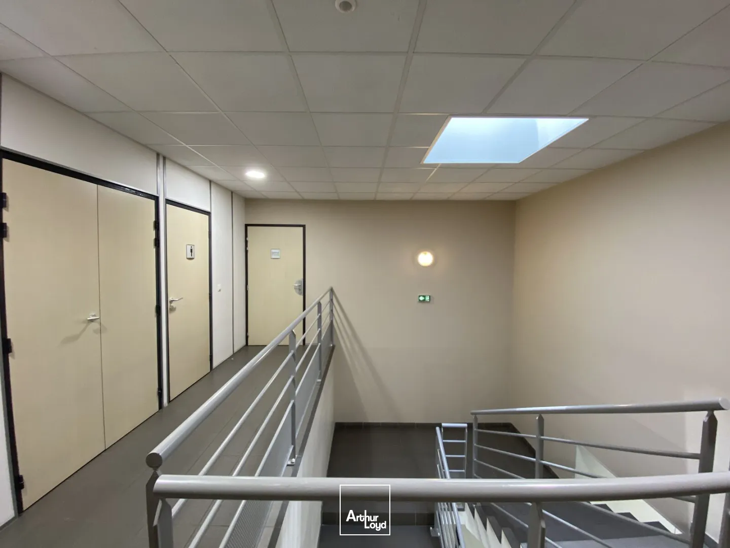 BUREAUX A VENDRE OU A LOUER - ESPACE COMBOIRE 