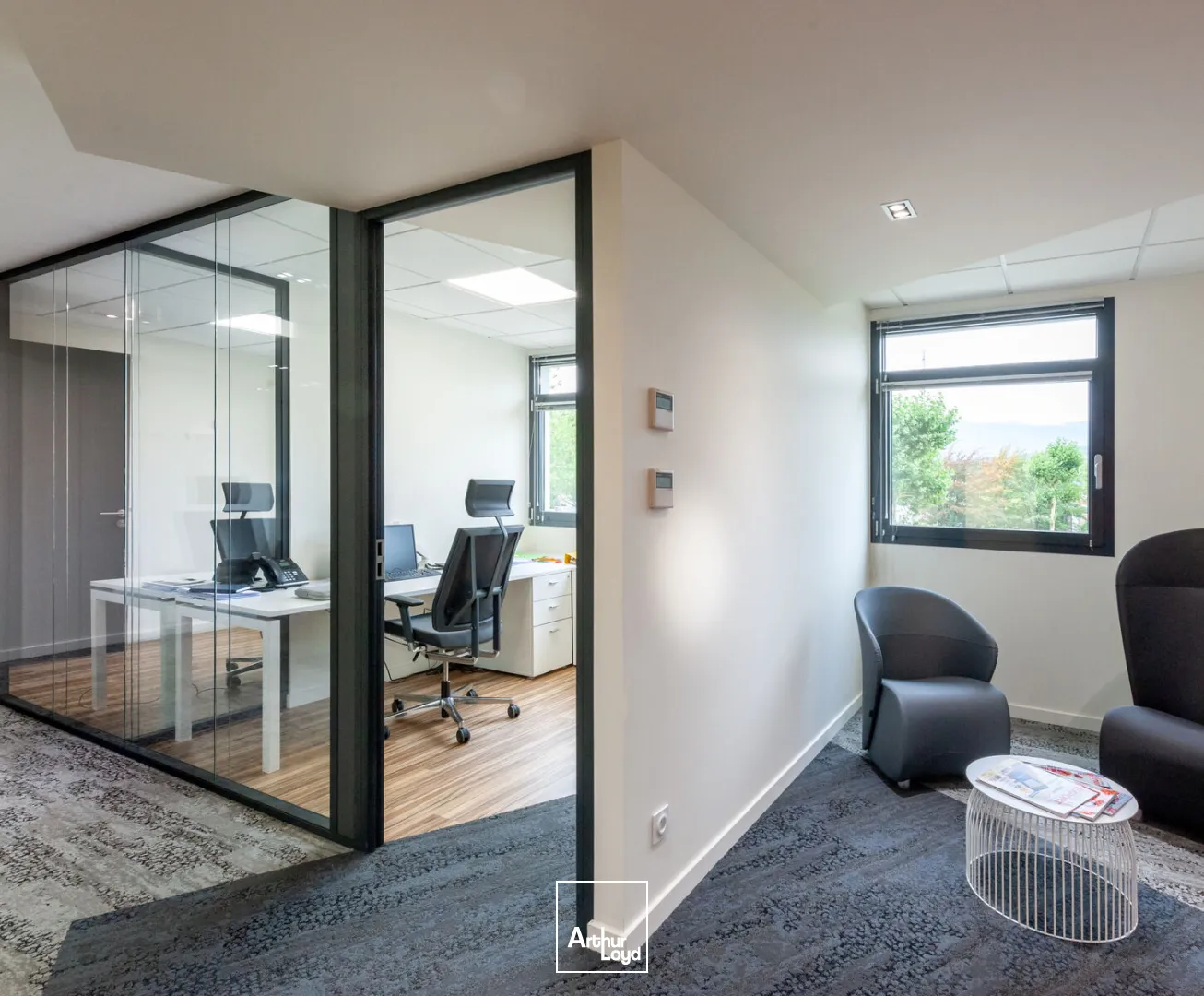 BUREAUX A VENDRE OU A LOUER - ESPACE COMBOIRE 