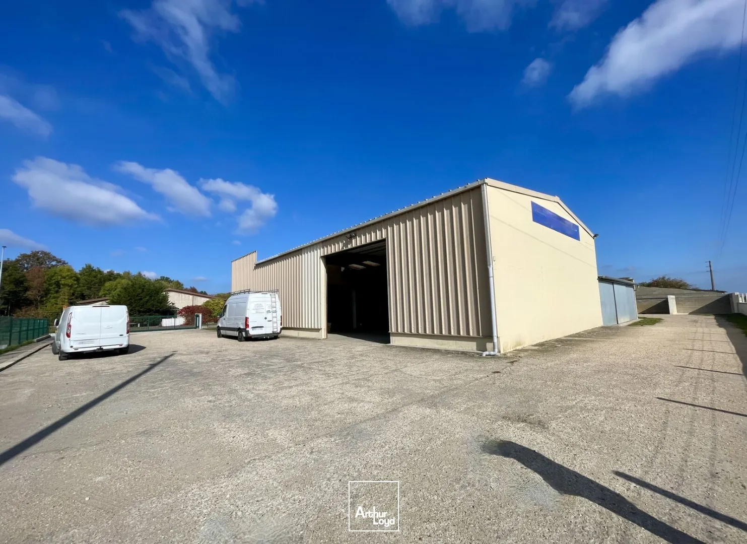 Locaux d'activité à vendre à GUICHAINVILLE 27930