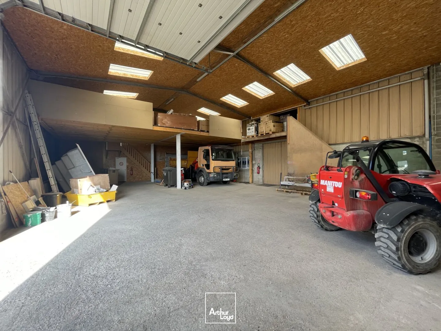 Locaux d'activité à vendre à GUICHAINVILLE 27930