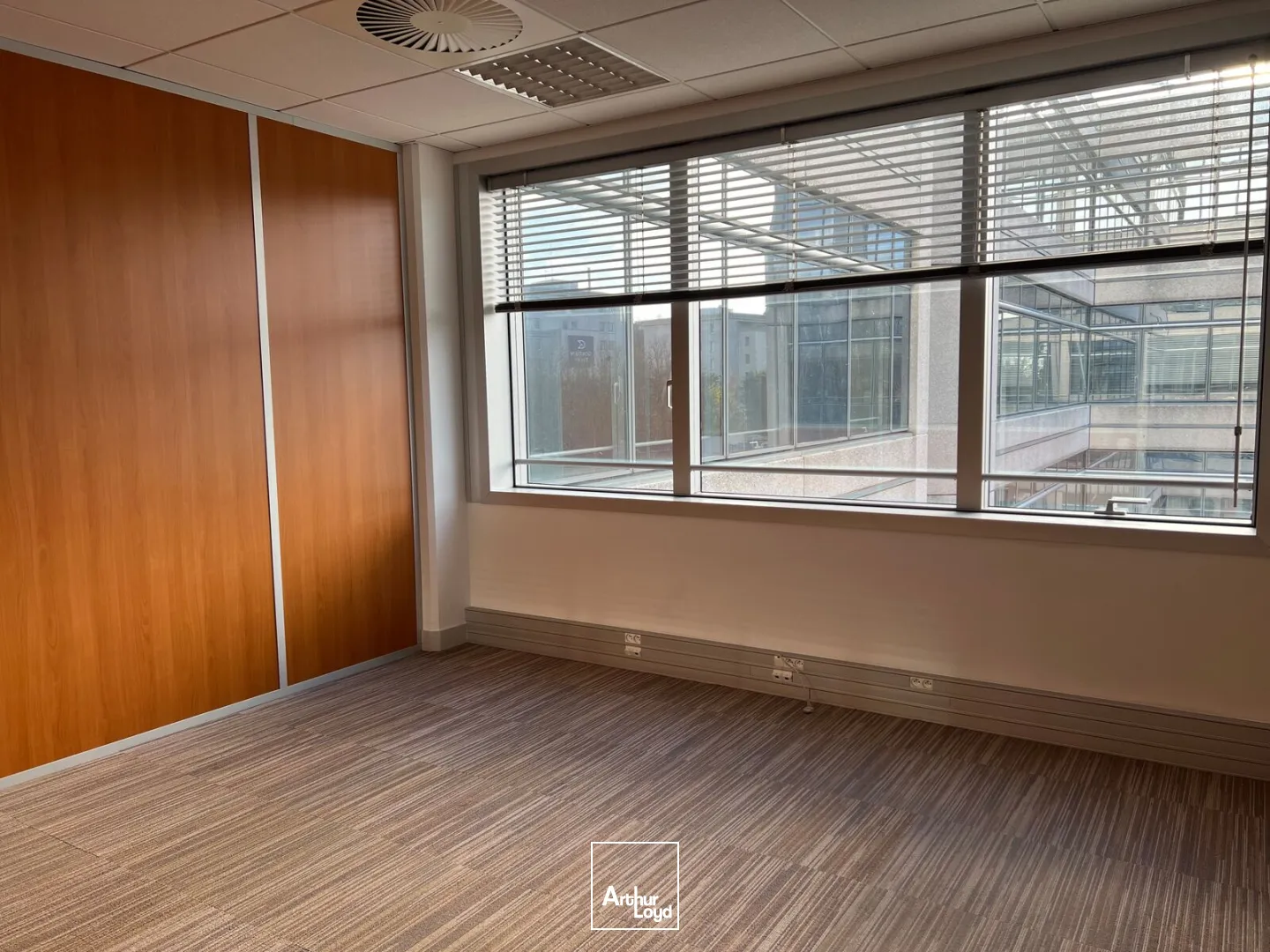 LOCAUX RENOVES ET CLIMATISES