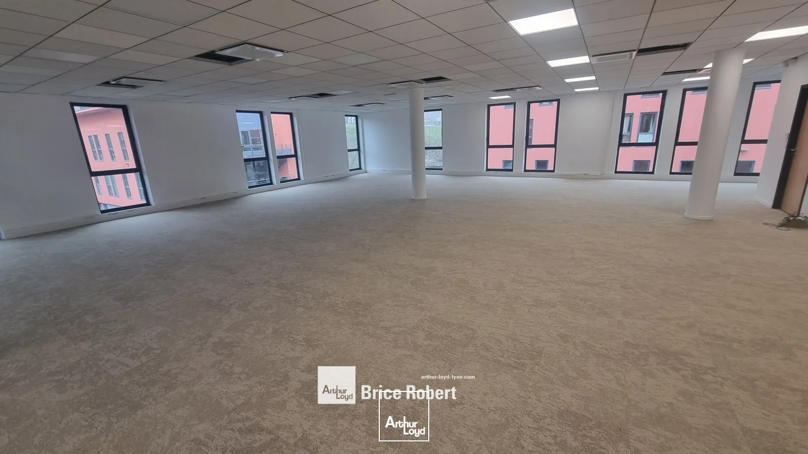 A louer - CITE PARK - Bureaux au sein d'un parc arboré - Caluire et Cuire