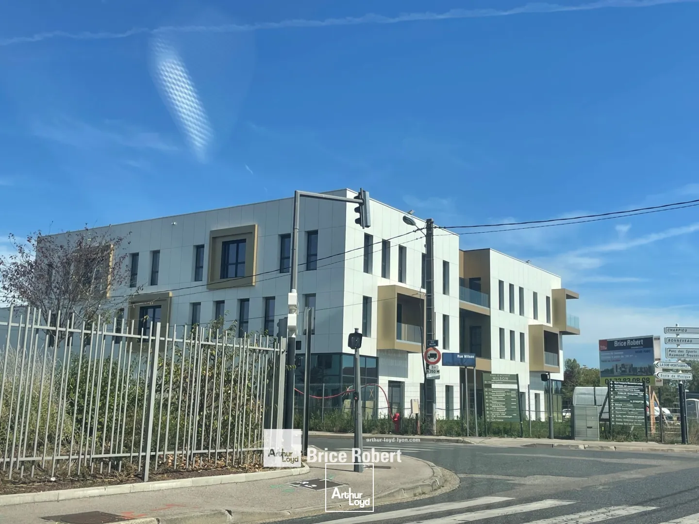 A vendre ou à louer - MILKY PARK - Bureaux neufs dans un parc - Décines Charpieu