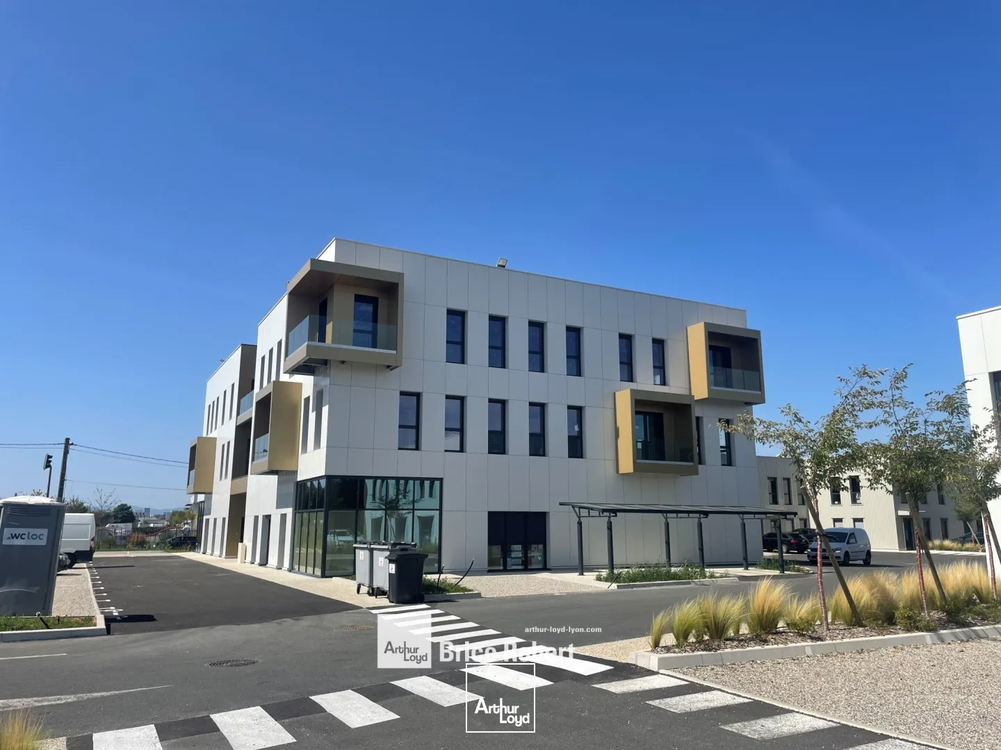 A vendre ou à louer - MILKY PARK - Bureaux neufs dans un parc - Décines Charpieu