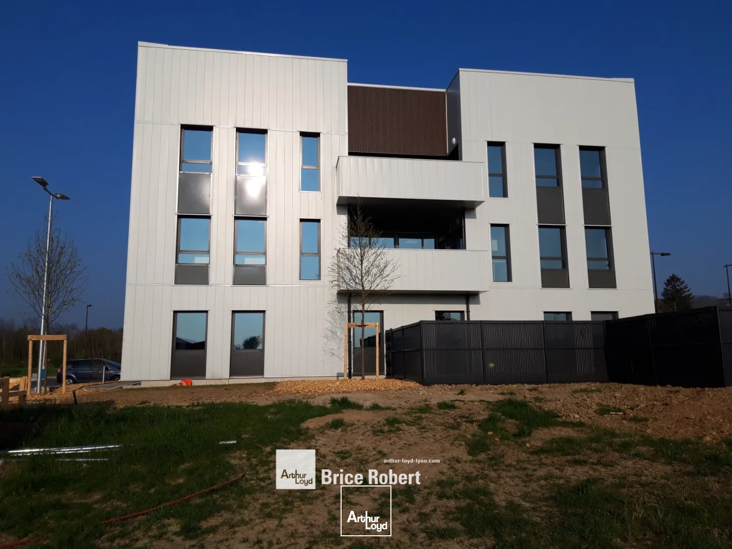 A vendre ou à louer - CAP & CO - Bureaux avec prestations de qualité - Montluel