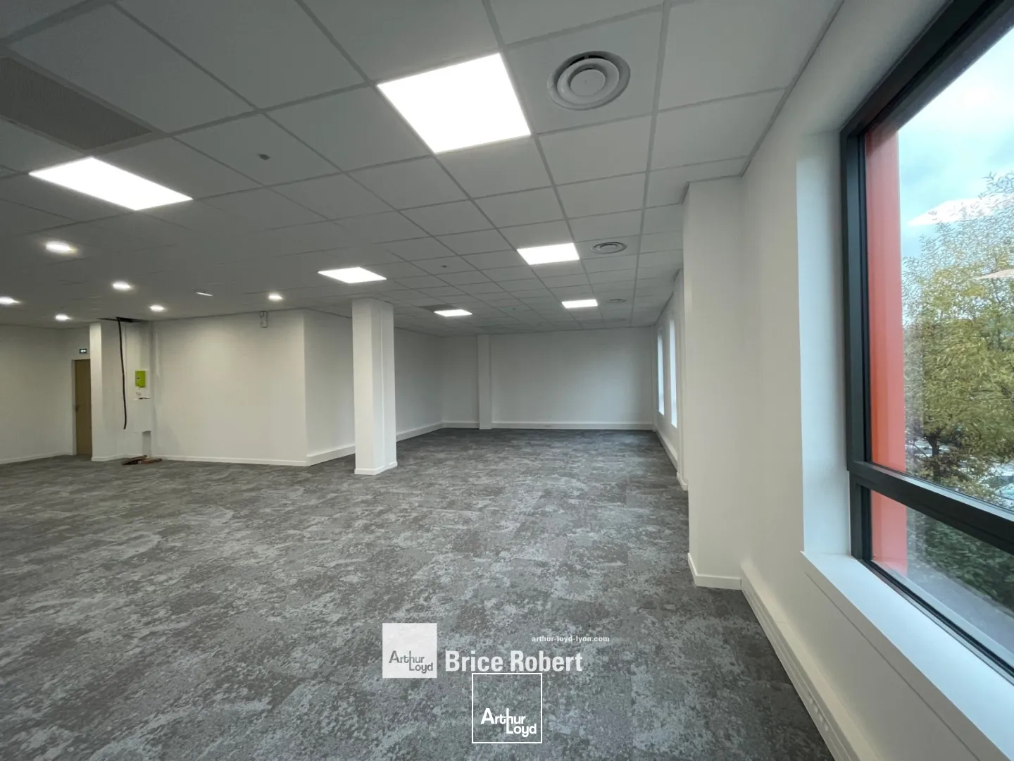 A vendre ou à louer - CAP & CO - Bureaux avec prestations de qualité - Montluel