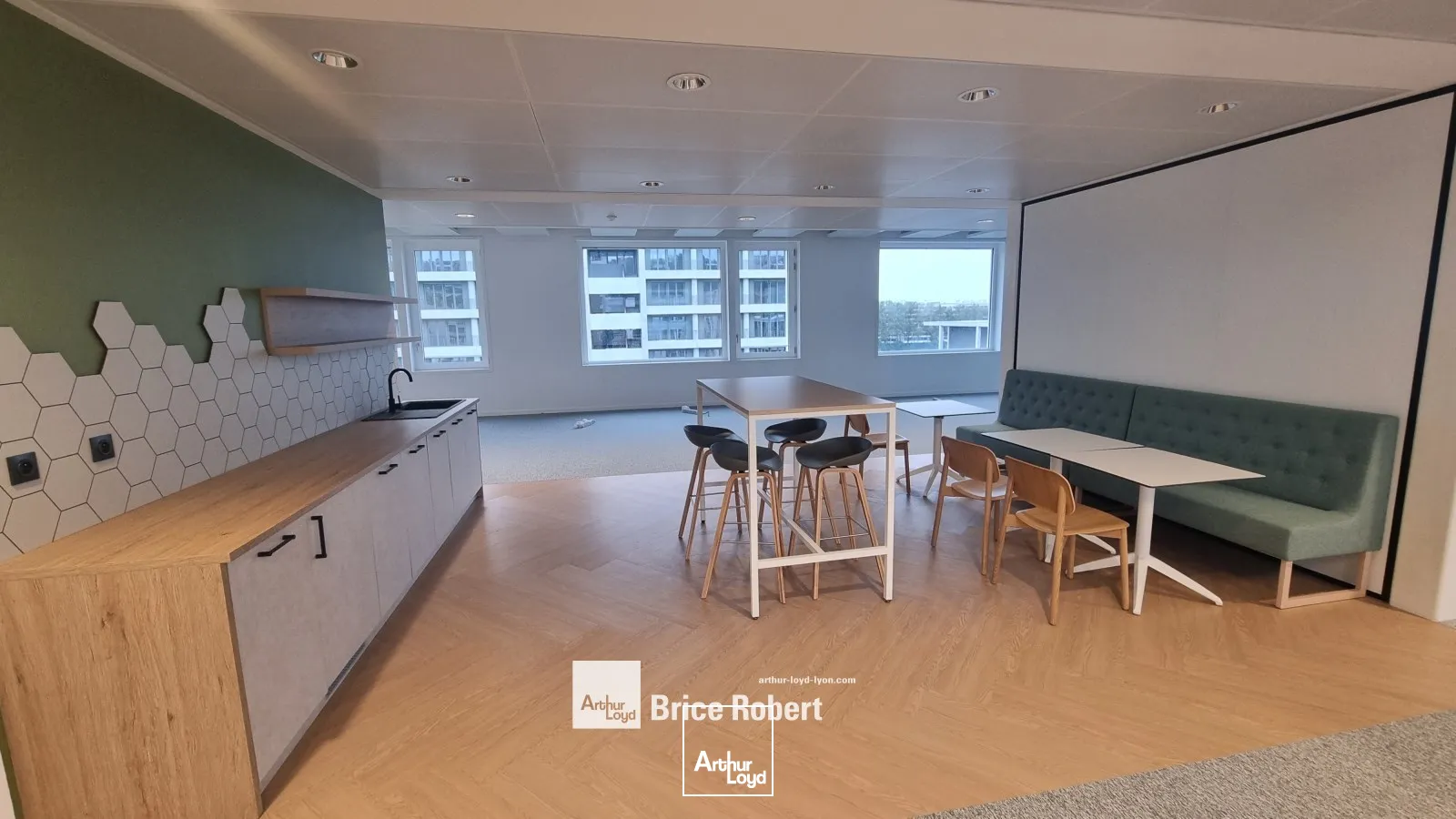 A louer - WORK #2 - Bureaux dans un immeuble tertiaire - Lyon 2ème Confluence 