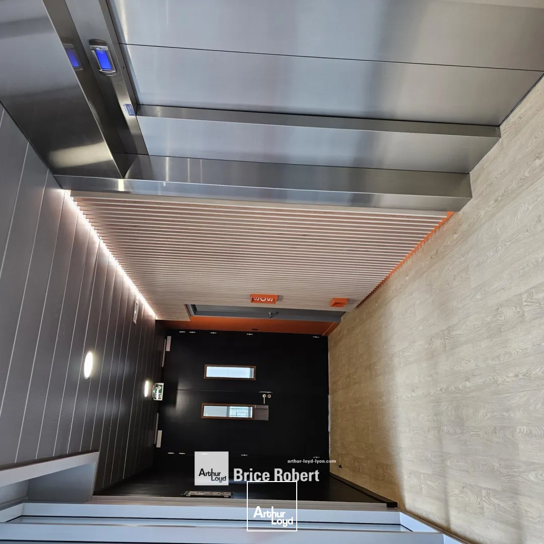 A louer - EQUINOX - Bureaux lumineux et cloisonnés - Lyon 3ème Part-Dieu