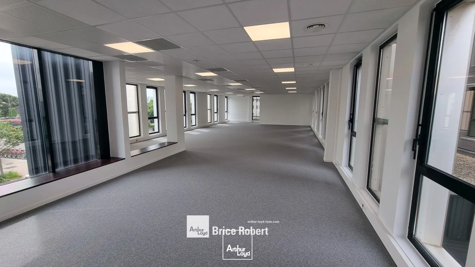 A louer - POLE PIXEL - Bureaux lumineux - Villeurbanne 