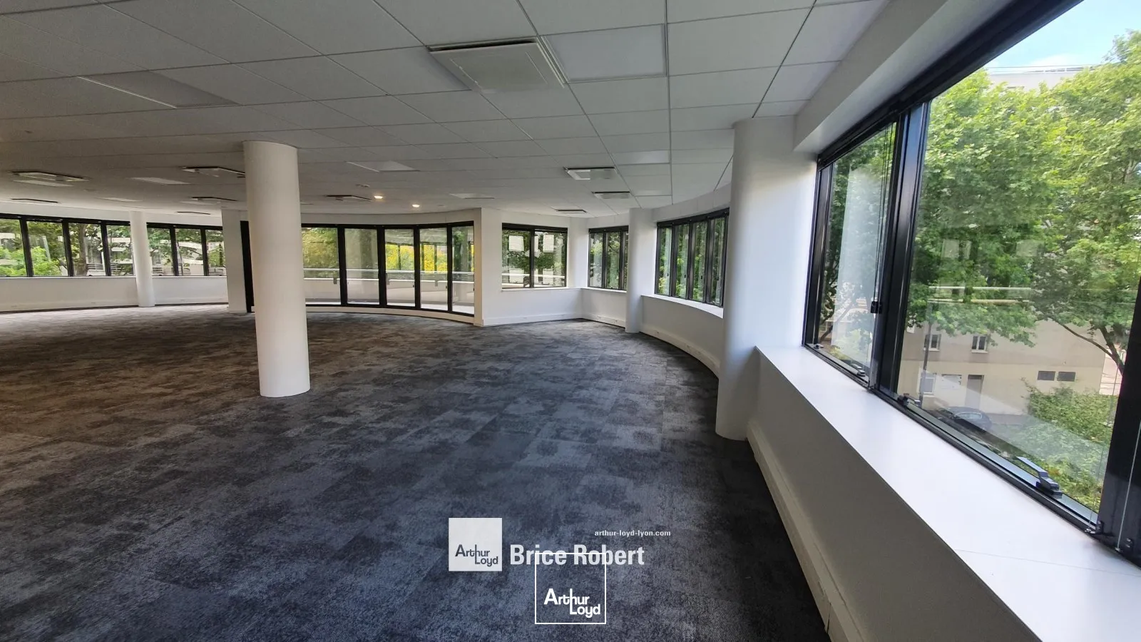 A louer - LE DANICA - Bureaux dans immeuble emblématique de la Part-Dieu - Lyon 3ème