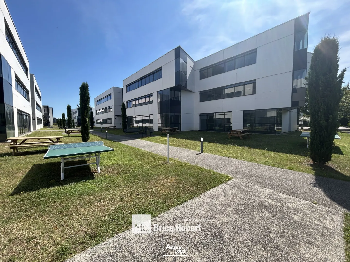 A louer - ALLEES DU PARC - Bureaux dans l'immeuble B - Saint Priest