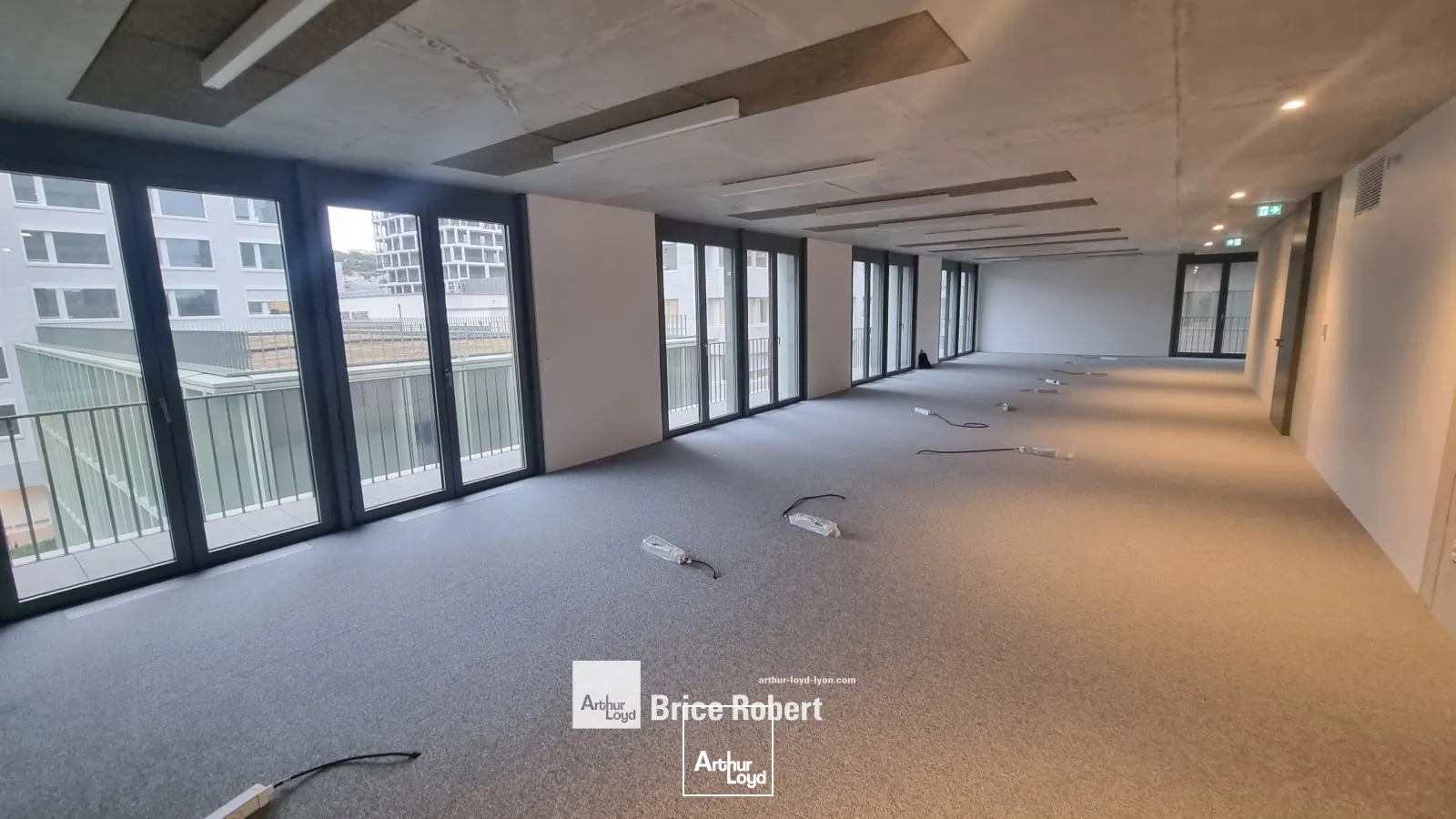 A louer - WORK #1 - Bureaux lumineux à Confluence - Lyon 2ème