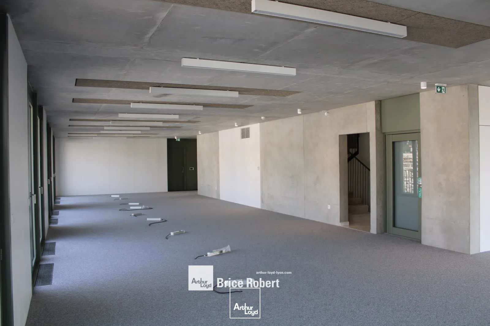 A louer - WORK #1 - Bureaux lumineux à Confluence - Lyon 2ème