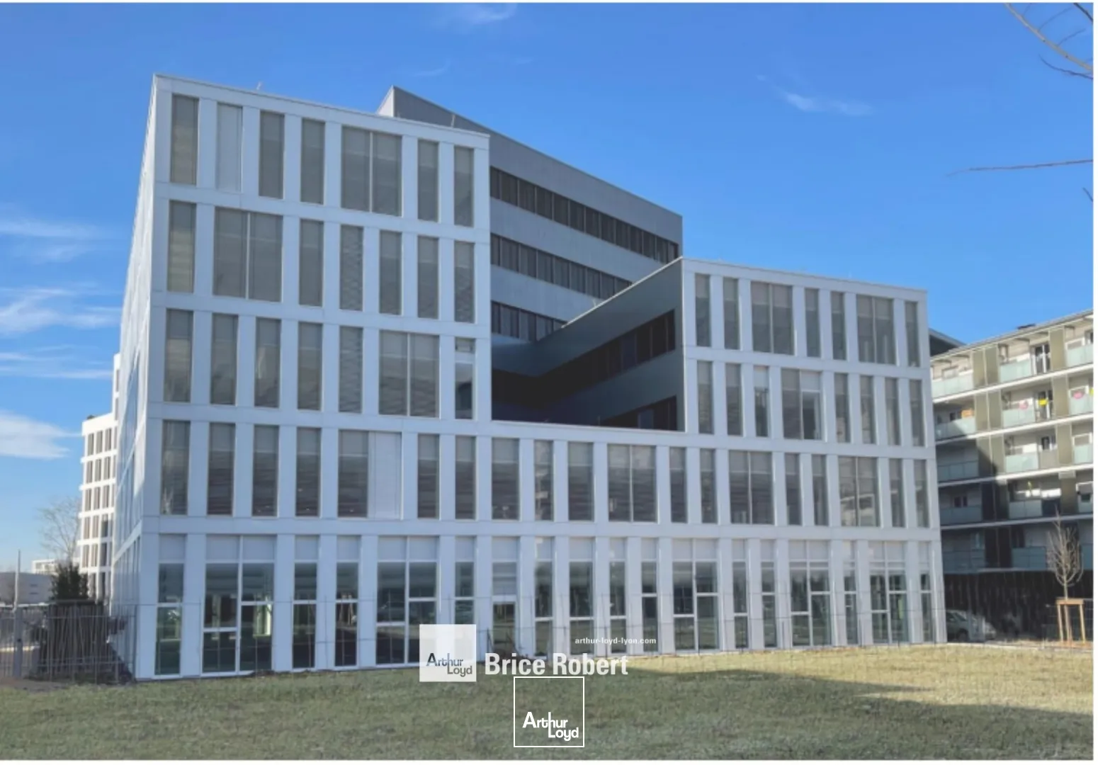 A louer - KBIS - Bureaux neufs au sein du quartier Carré de Soie - Vaulx en Velin 