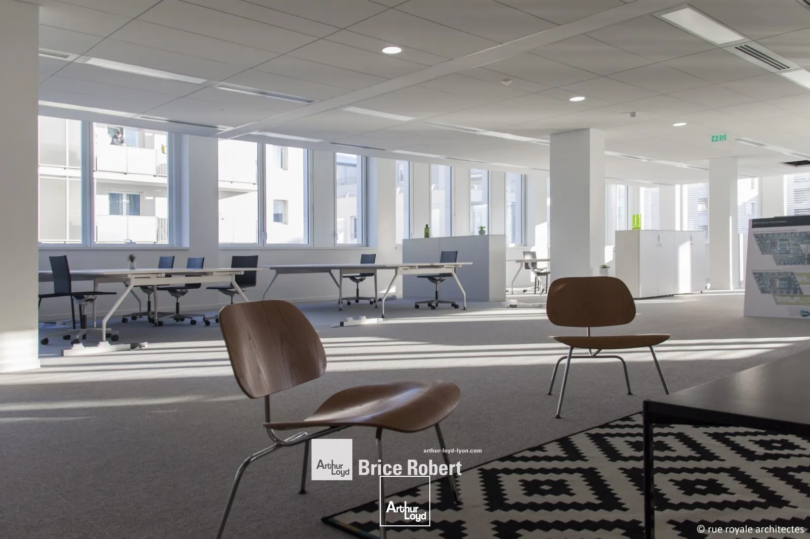 A louer - KBIS - Bureaux neufs au sein du quartier Carré de Soie - Vaulx en Velin 