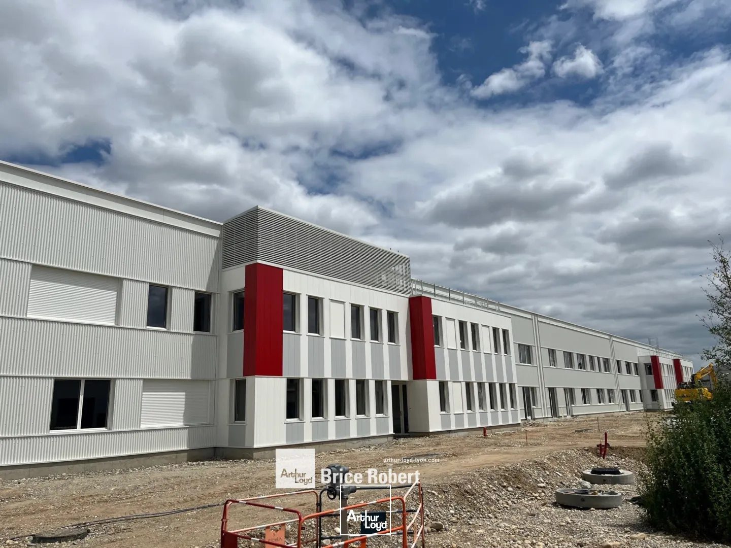 Bâtiment industriel - proche boulevard périphérique - à la location - à Vénissieux