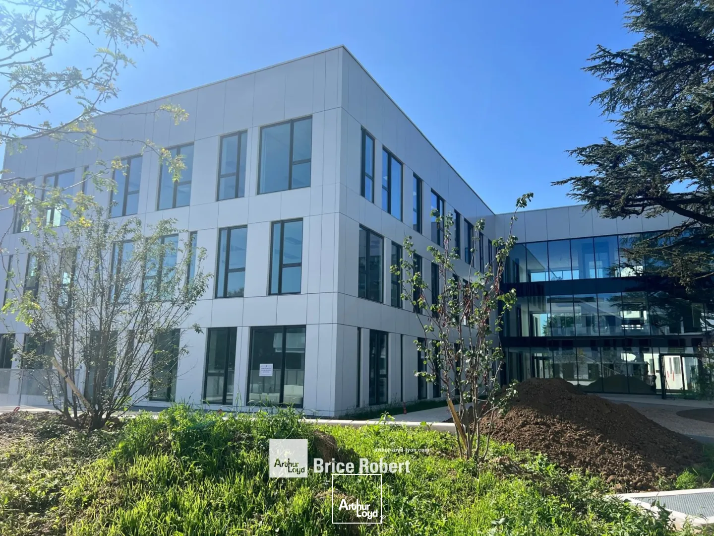 A vendre ou à louer - HELLO - Bureaux neufs avec terrasses - Limonest