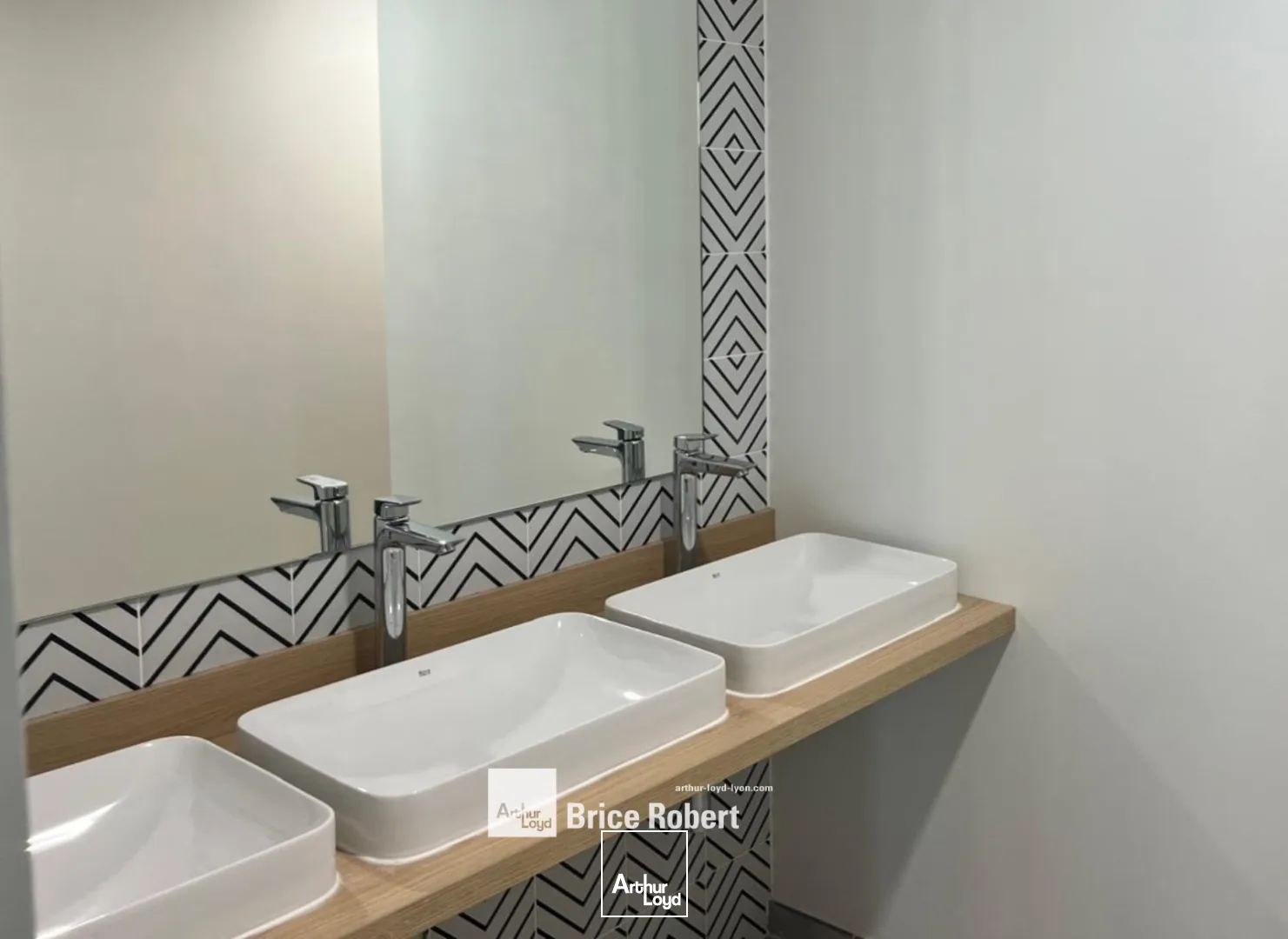 A vendre ou à louer - HELLO - Bureaux neufs avec terrasses - Limonest