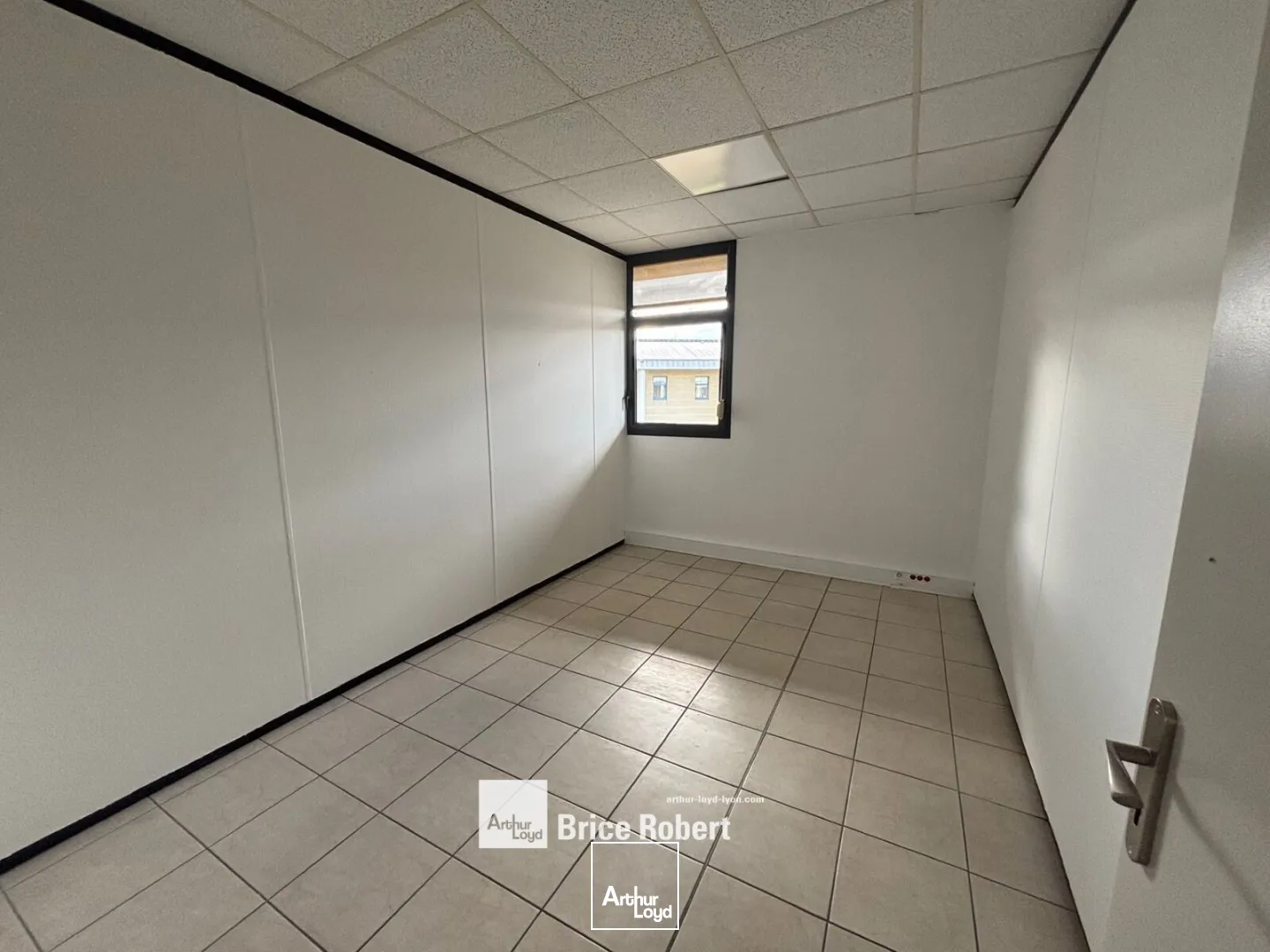 A vendre ou à louer - ACTIVILLAGE Bureaux dans un parc tertiaire - Bron 