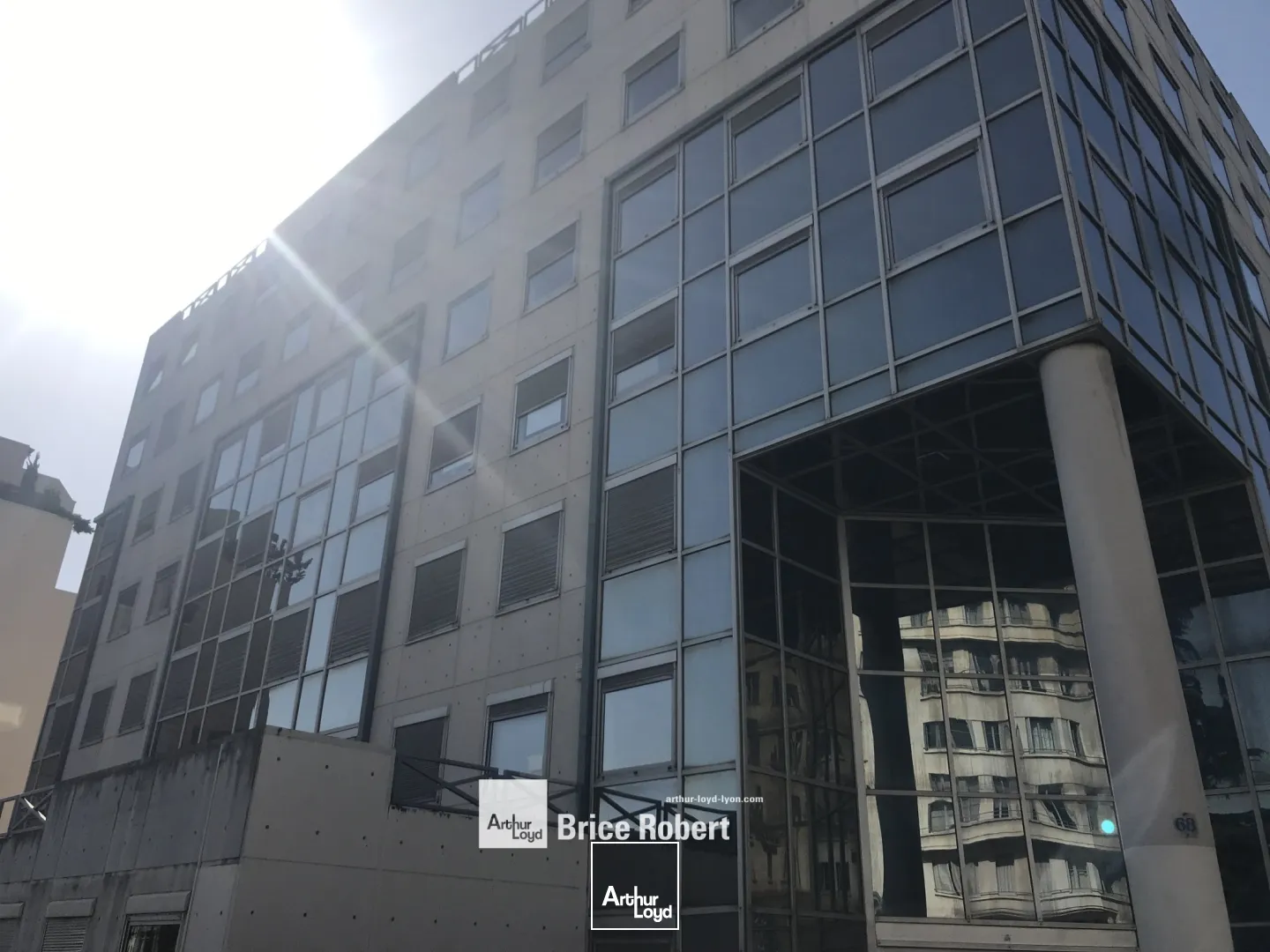 A louer - LE CAT SUD - Bureaux dans immeuble tertiaire - Lyon 8ème Monplaisir