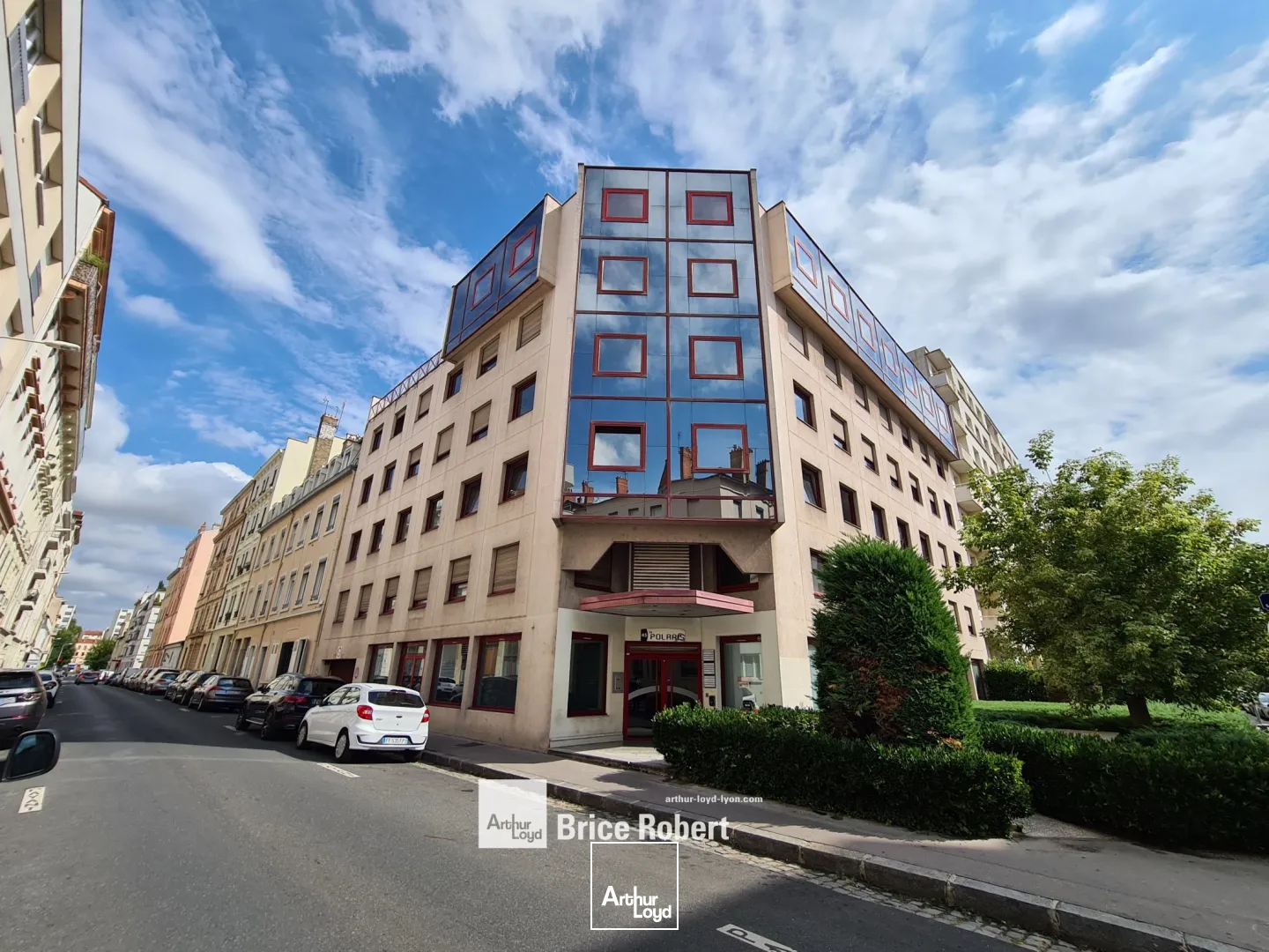 A louer - LE POLARIS - Bureaux en bon état - Lyon 6ème 